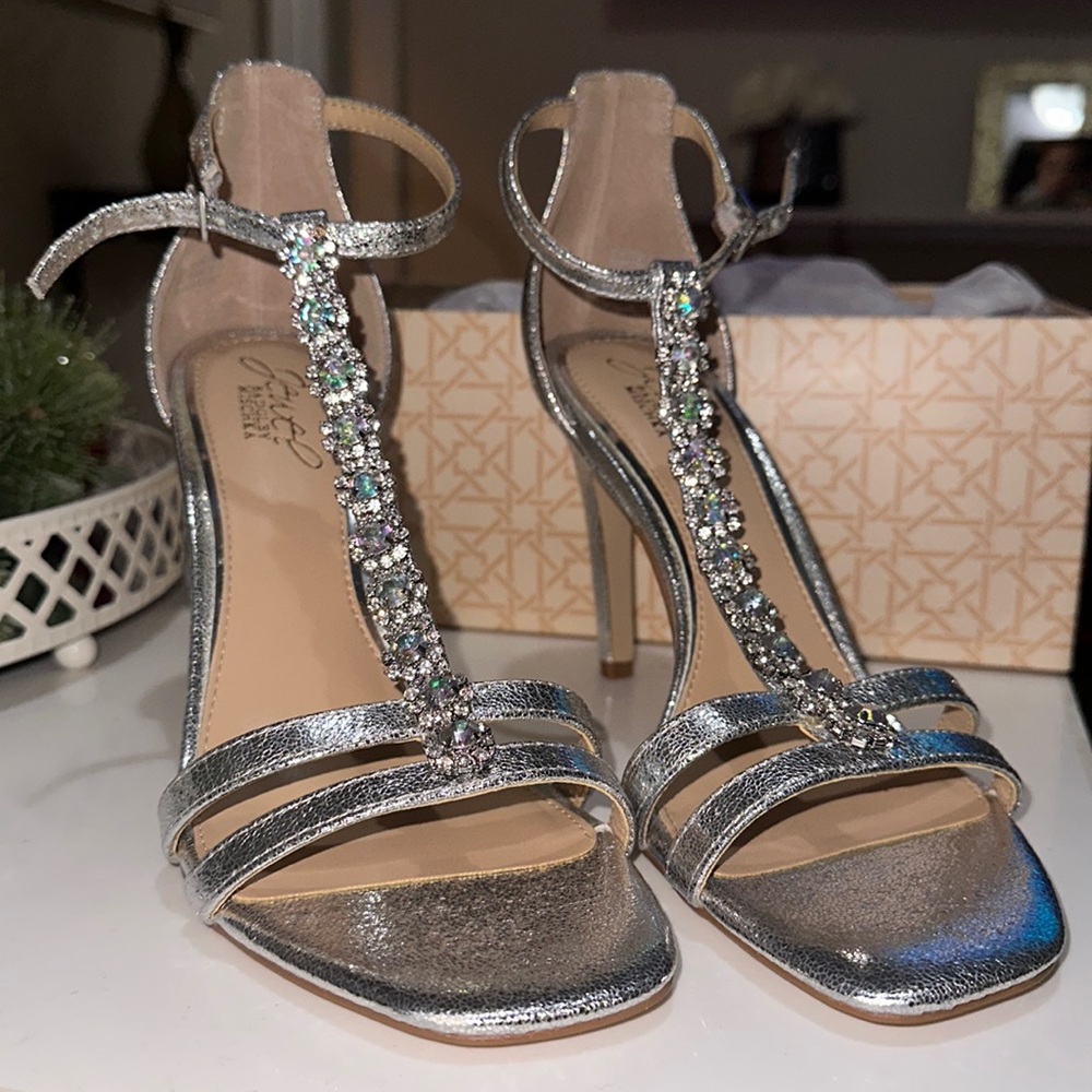 Heels - Picture 1 of 3